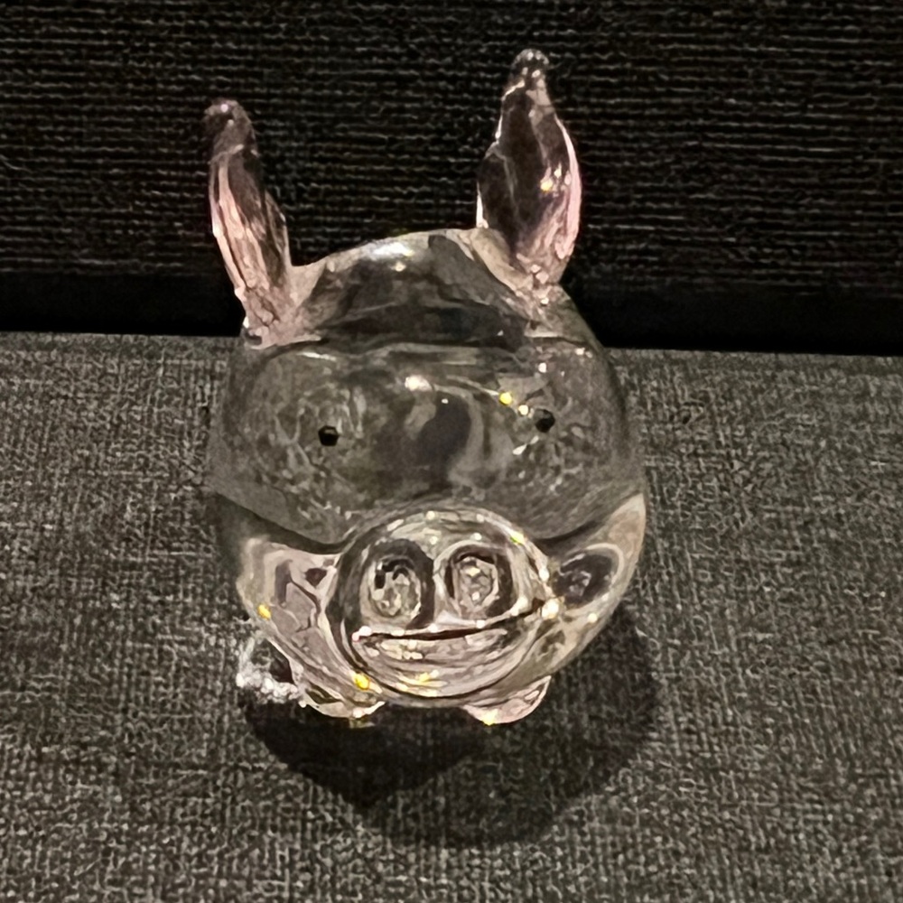 Pier 1 Imports Collectibles Penelope The Pig Mini Glass Pig With Pink Wings - Picture 5 of 6